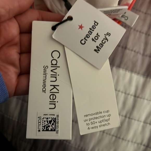 BNWT Plunge Twist One Piece Swimsuit - Picture 6 of 9